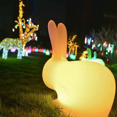 Lampada da comodino in plastica RGB con luci seriali decorative a LED con stazione di ricarica Luci per conigli animali